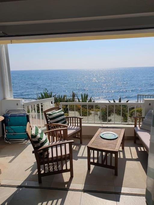 Front Mer - Sublime Appartement Moderne Et Confortable Estepona Exterior photo