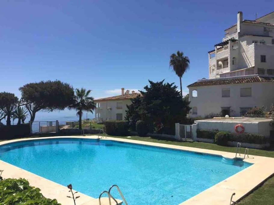 Front Mer - Sublime Appartement Moderne Et Confortable Estepona Exterior photo